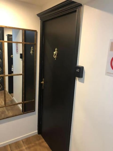 Le Joyau Caché - Havre de Sérénité Unique Apartment in Île-de-France