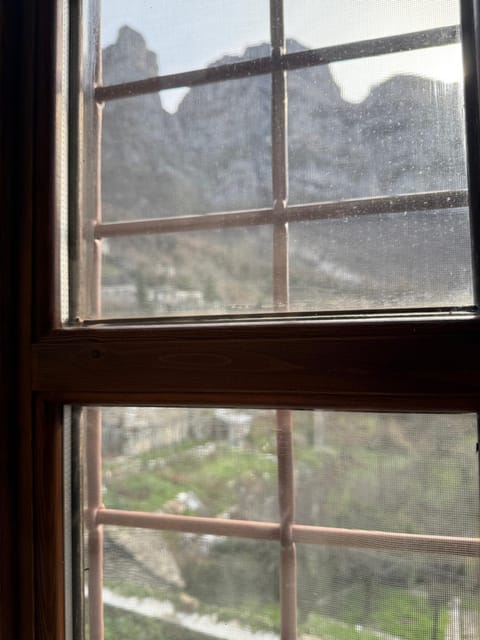 Ikojenia Traditional Lodge Hostel in North Macedonia