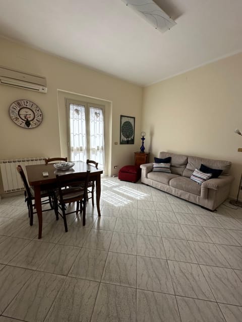 The Pink House a 5 minuti dal mare e posto auto privato House in Emilia-Romagna