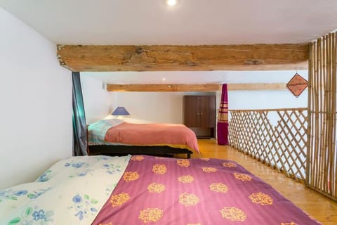 beau canut à côté du gros cailloux Apartment in Lyon