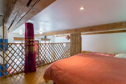 beau canut à côté du gros cailloux Apartment in Lyon