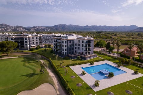 Bird's eye view, Swimming pool