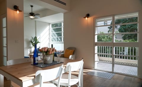 Balcony/Terrace, Living room, Seating area, Dining area