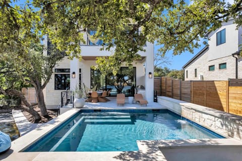 The Live Oaks at Highland Haven with Concierge Services House in Granite Shoals