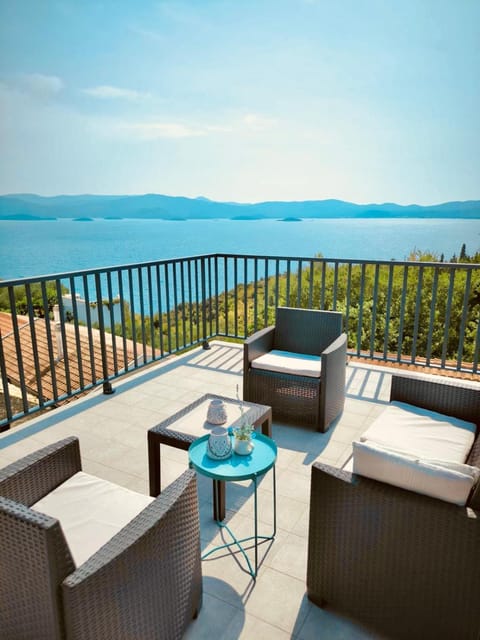 Natural landscape, View (from property/room), Balcony/Terrace, Sea view