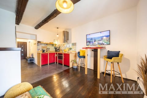 TV and multimedia, Kitchen or kitchenette, Dining area