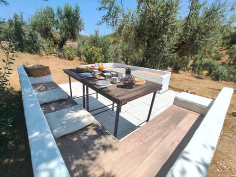Garden, Breakfast