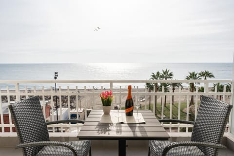 Day, View (from property/room), Balcony/Terrace, Balcony/Terrace, Dining area, Sea view