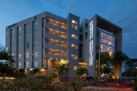 Facade/entrance, Off site, Night