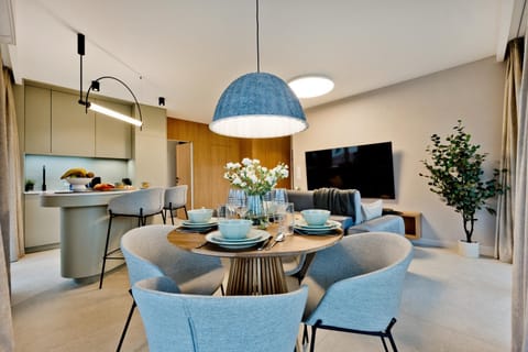 Kitchen or kitchenette, Seating area