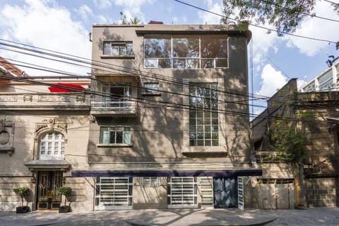 Deco House with Park View Rooftop Villa in Mexico City