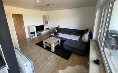 Communal lounge/ TV room, TV and multimedia, Living room, Evening entertainment, Bedroom