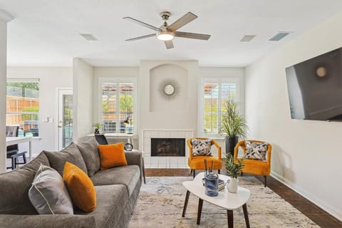 5BD Vacation Retreat - Pool Patio Cinema House in Lake Dallas