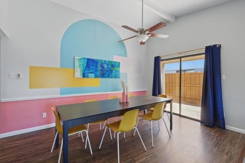 Modern & Chic 4BD,2BA - Pool, Hot Tub, BBQ Grill House in Carrollton