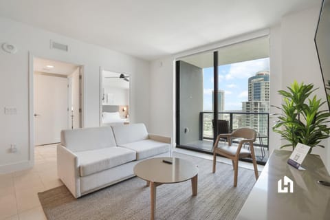 View (from property/room), Balcony/Terrace, Living room, Seating area