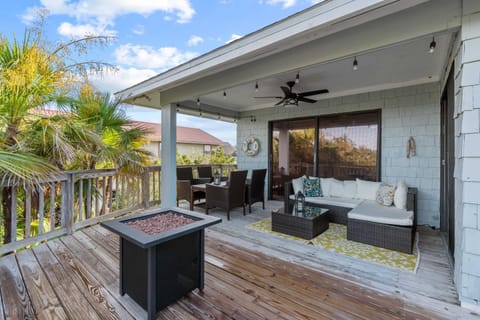 Home with Private Hot Tub Less Than 1 Mi to Butler Beach! House in Butler Beach