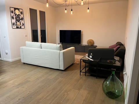 Living room, Evening entertainment