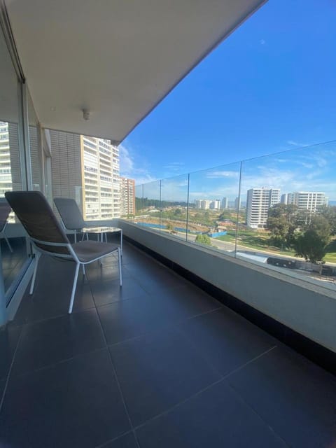 Day, View (from property/room), Balcony/Terrace, City view
