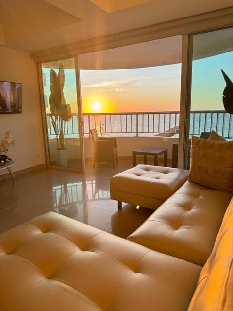 Natural landscape, TV and multimedia, Living room, Sea view