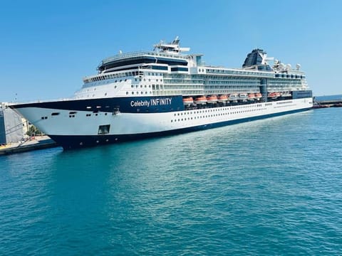 Blue Suite at Piraeus Port Apartment in Pireas