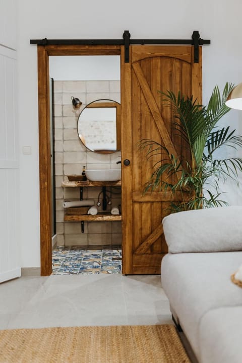 Bathroom, Living room