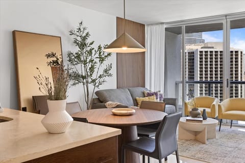 Large Suites in Hotel W with bay views Apartment in Brickell