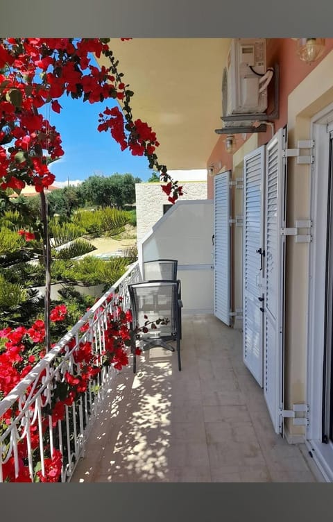 Patio, Day, Natural landscape, Balcony/Terrace, Balcony/Terrace