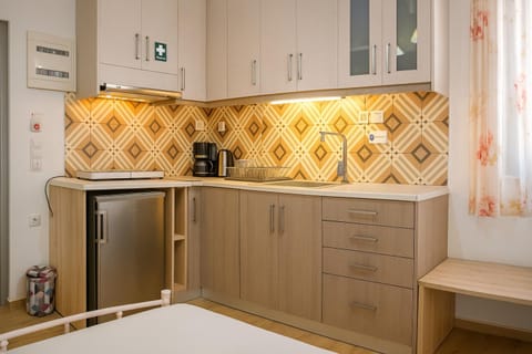 Kitchen or kitchenette, internet, internet, stove, kitchen