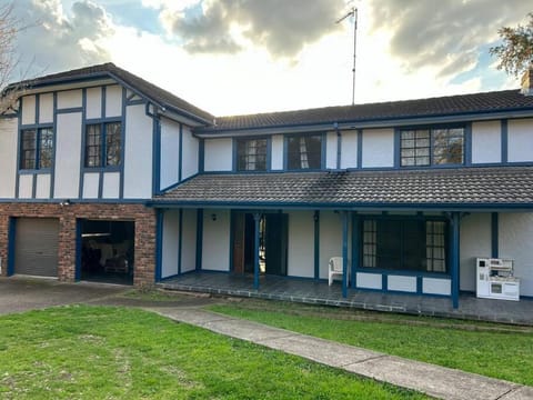 Property building, Location