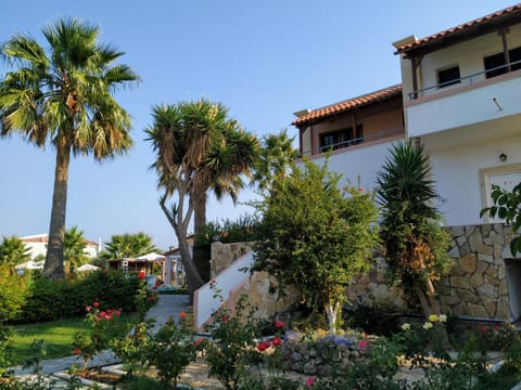 Pardalakis Studios Apartment in Crete