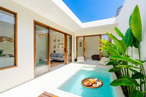 Day, View (from property/room), Garden view, Pool view