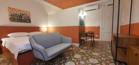 Seating area, Bedroom