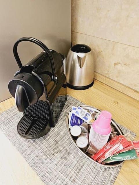 Coffee/tea facilities, Kitchen or kitchenette