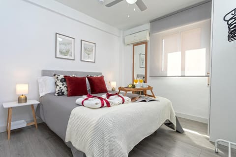 Photo of the whole room, Bedroom, air conditioner