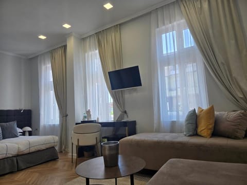 La Maison des Fleurs FREE PARKING Apartment in Pazardzhik