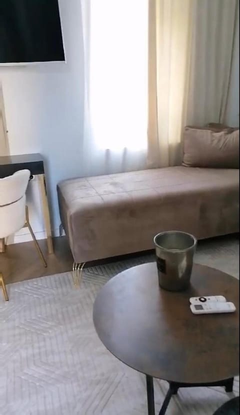 La Maison des Fleurs FREE PARKING Apartment in Pazardzhik