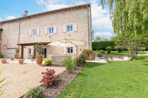 Property building, Spring, Day, Natural landscape, Garden, Garden view