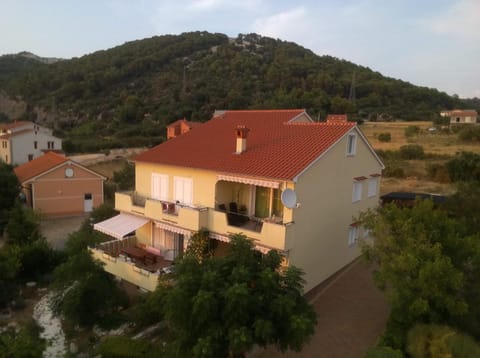 Apartment Marisol Barbat Apartment in Lika-Senj County