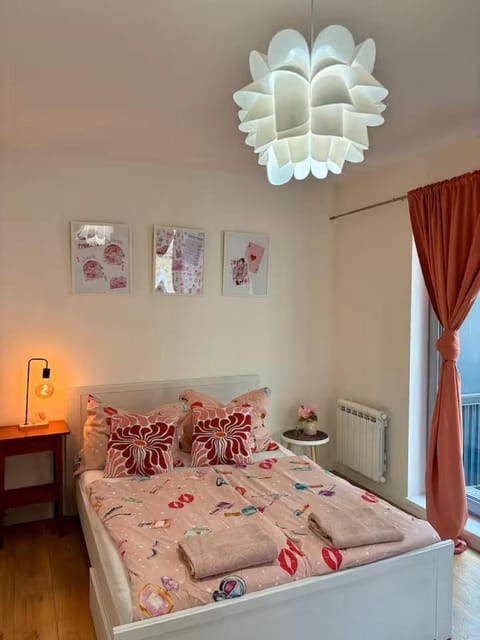 Bed, Bedroom, cot