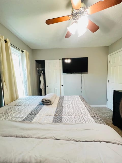 Find your home away from home in our delightful 4 bedroom space Vacation rental in Pike Township