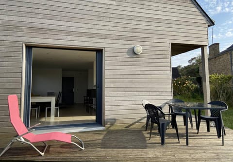 Appartement VUE SUR MER avec WIFI, terrasse à TREBEURDEN - Réf 673 Apartment in Brittany