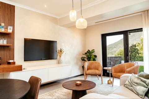 TV and multimedia, Living room, Sea view