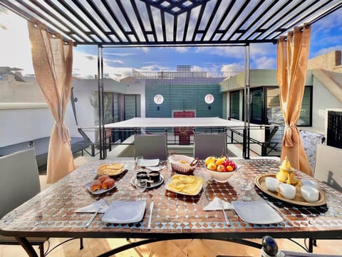 Food and drinks, Dining area, Food, Breakfast