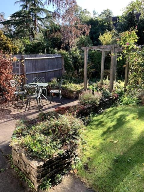 Garden, Seating area