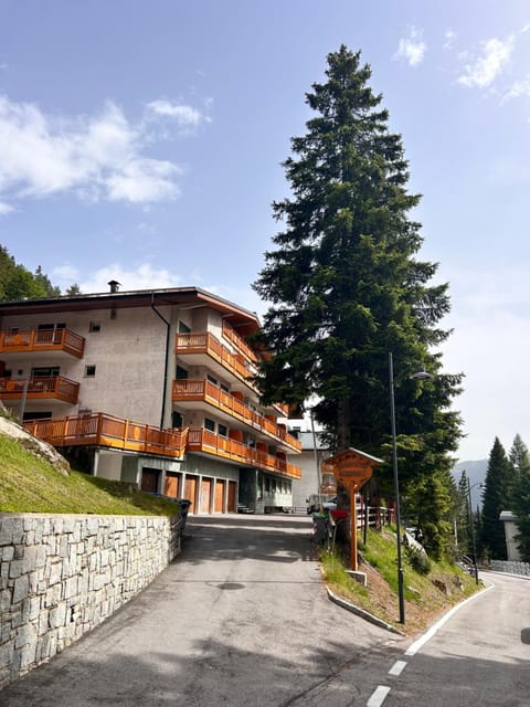 Property building, Spring, Day, Natural landscape