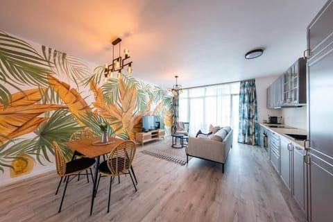 Kitchen or kitchenette, Living room, Seating area