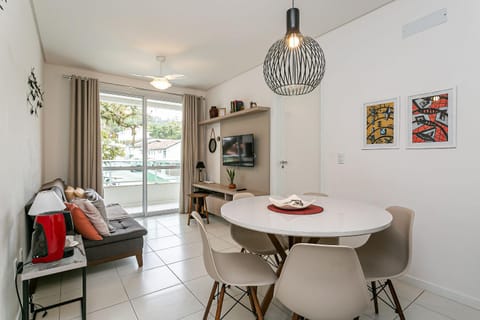 TV and multimedia, Living room, Dining area