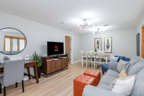 Sweet Magnolia - Newly Remodeled Ranch House in Dayton