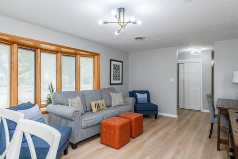 Sweet Magnolia - Newly Remodeled Ranch House in Dayton