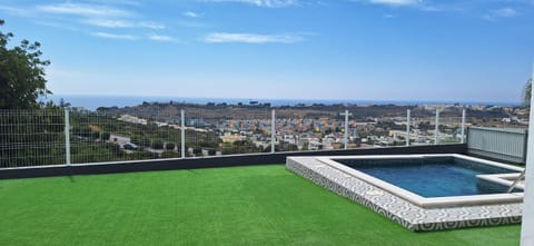 View (from property/room), Sea view, Swimming pool
